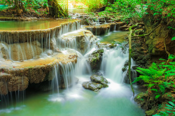 Fototapeta na wymiar Huay Mae Kamin waterfall at Kanjanaburi, Thailand