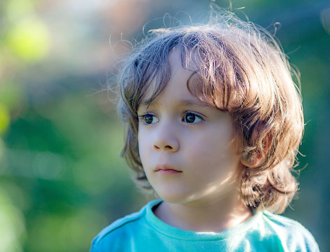 Ritratto di bimbo preoccupato
