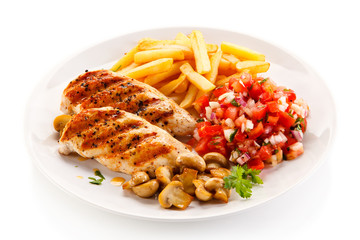 Grilled chicken fillet and vegetables