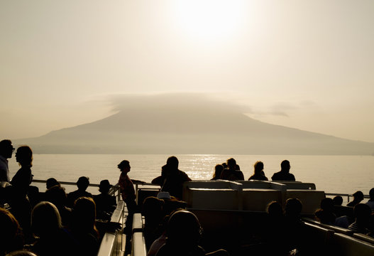 Tourists, Vesuvio Volcano, Napoli, Campania, Italia