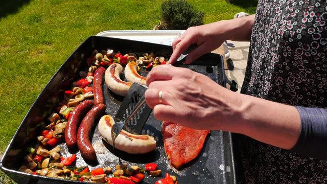 plancha dans le jardin(4k)