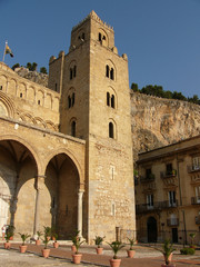 Sicile, Entr&eacute;e de la cath&eacute;drale de cefal&ugrave;