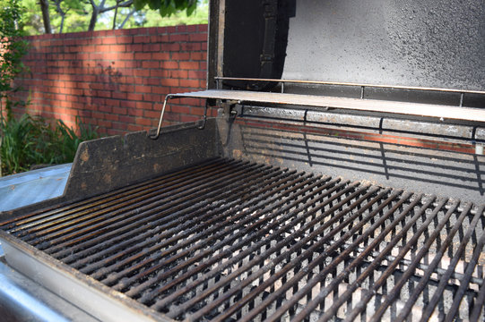 Metal Barbecue Grill 