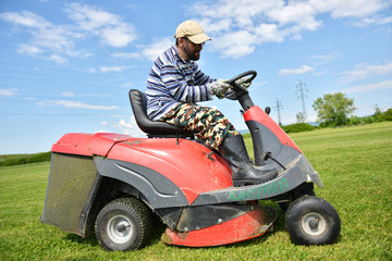 Fototapeta na wymiar lawn mowing
