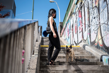 Asiatische Model posiert