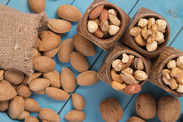 mixed nuts and almonds