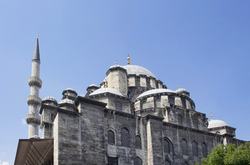 Fototapeta na wymiar Bottom view of Yeni mosque in Eminonu/Istanbul
