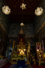 beautiful crystal chandelier
