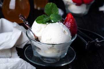 strawberry ice cream