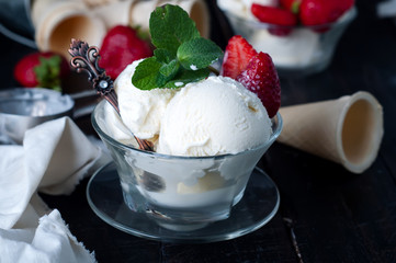 strawberry ice cream