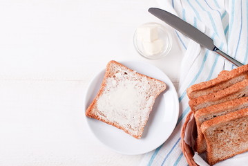 Crunchy toast with butter