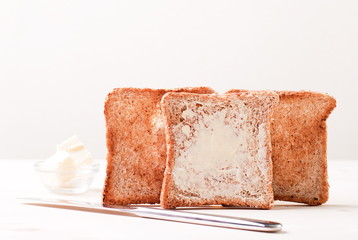 Crunchy toast with butter