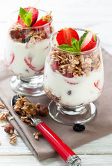 Yogurt with strawberries and granola