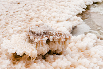  dead sea salt crystals.