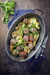 Reishackbällchen mit Grillgemüse