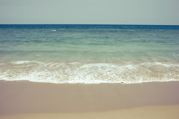Fototapeta na wymiar Ocean waves on the beach.