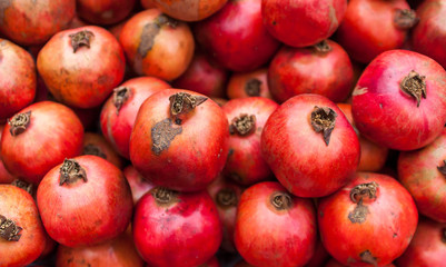 Fototapeta na wymiar Red pomegranate 