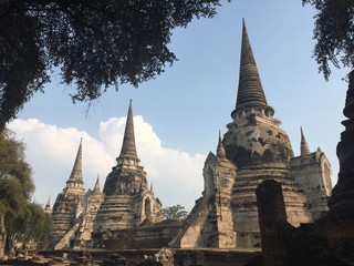 Fototapeta premium Three old stupas