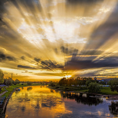 Sonnenuntergang am Fluss © Blickfang