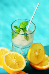 Fresh water and lemons 