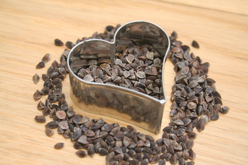  grano saraceno. cereale su tavolo di legno