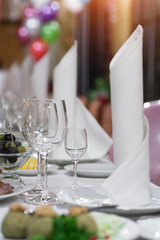 THE BANQUET TABLE