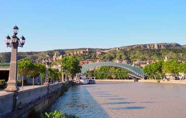 Kura River in Tbilisi. © jana_janina