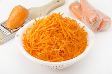 ニンジンシリシリの下ごしらえ