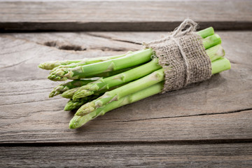 bunch of asparagus stems