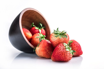 Fresh strawberries in bowl