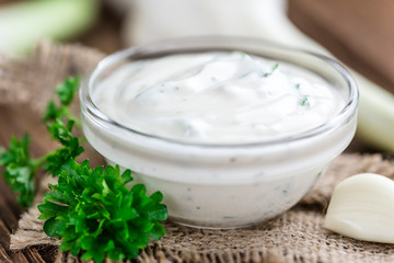 Garlic Sauce with some fresh Herbs
