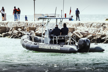 patrouille de Gendarmerie en bateau