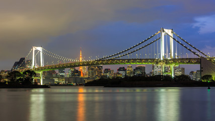 Obraz premium Rainbow Bridge and Tokyo Tower.