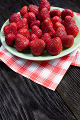 strawberries on the plate