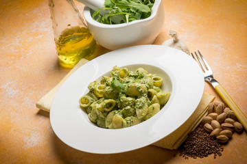 pasta with arugula and pistachio pesto