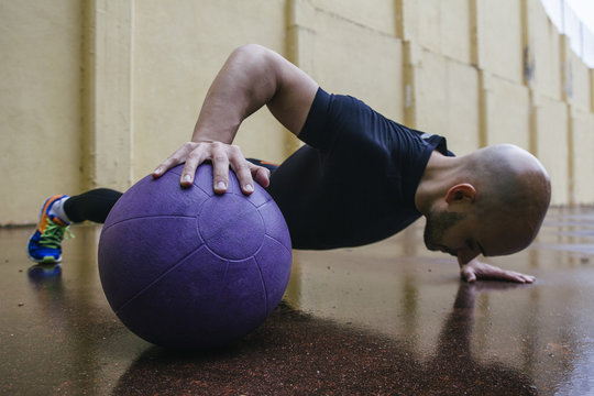 Ball,Anstrengung,Krafttraining,Sport,Motivation,Training,&uuml;ben