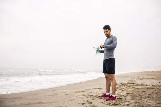 pr&uuml;fen,Hobby,Sportler,Freizeit,stehen,Training,Workout