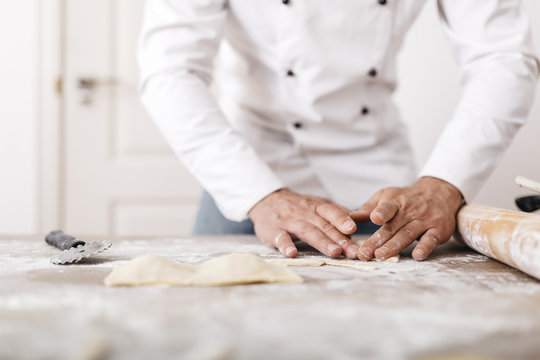 Koch,kochen,Ravioli,Gastronomie,Mehl,Frische,Textfreiraum
