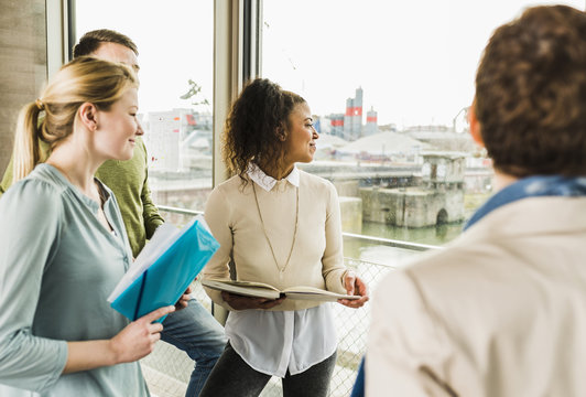 Gemeinsam,Fenster,Zusammenarbeit,Zuversicht,Gesch&auml;ftsbesprechung,Business,Gesch&auml;ftsfrau