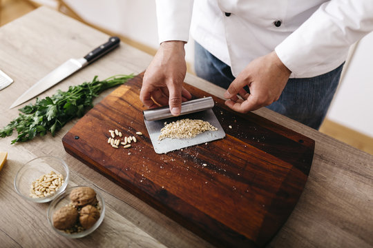 kochen,Ravioli,Koch,schneiden,Walnuss,Gastronomie,Nuss