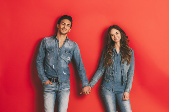 l&auml;cheln,Portrait,Beziehung,Jeanshemd,Partnerlook,Liebe,Partnerschaft