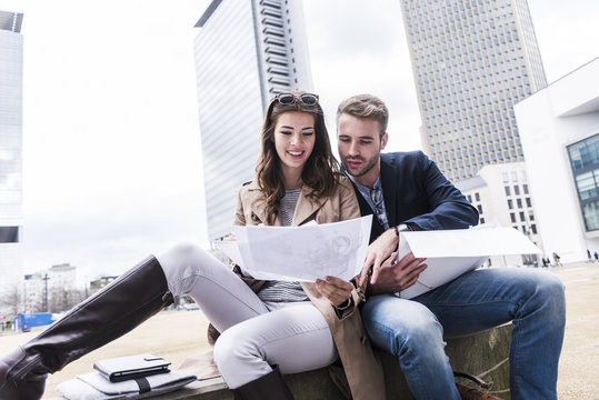 Lifestyle,Frankfurt,Gemeinsamkeit,Zusammenarbeit,Gesch&auml;ftsmann,Architektur,Urban