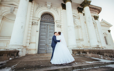 Beautiful Wedding photo session near architecture