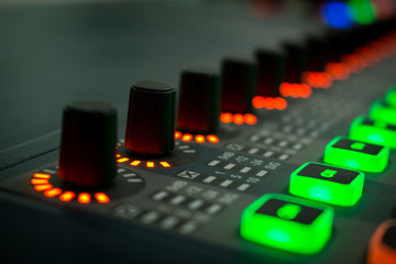 Mixer,Control of high-quality audio and equalizer volume on the mixer.