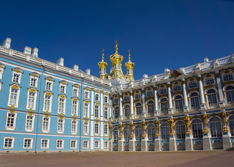 Fototapeta na wymiar Екатерининский дворец в Царском Селе