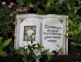 Trauer - Erinnerungen die unser Herz berühren, gehen niemals verloren