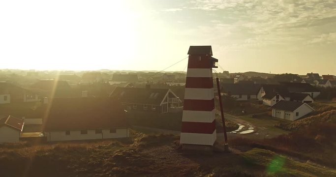 Luftaufnahme von einem Leuchtturm im d&auml;nischen vorup&ouml;r
