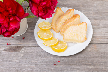 fruchtige Zitronenschnitte