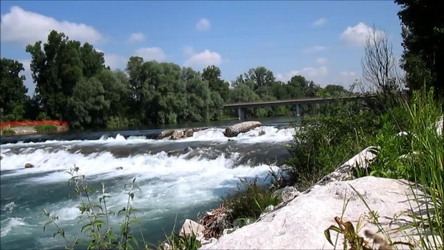 Sotto il ponte, Adda