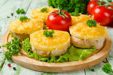 Chicken fillet with pineapple and cheese